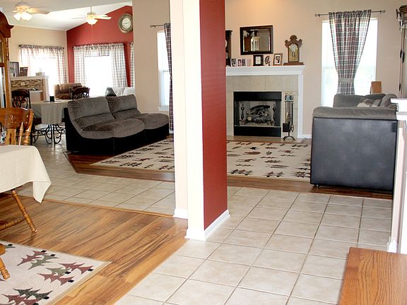 2nd image of 2390 Mayfield Dr