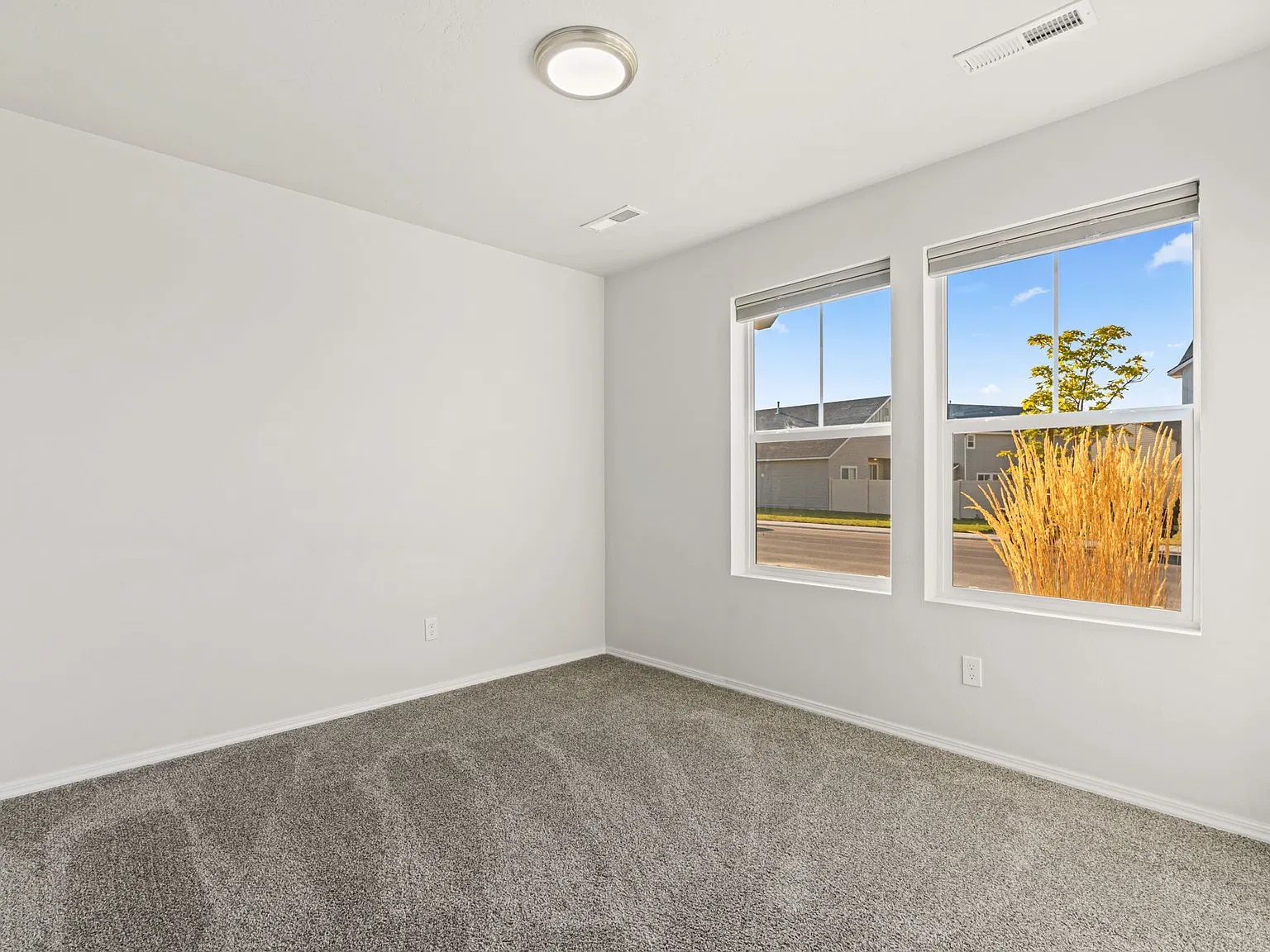 2646 W Balboa Dr - 1 — Photo 4