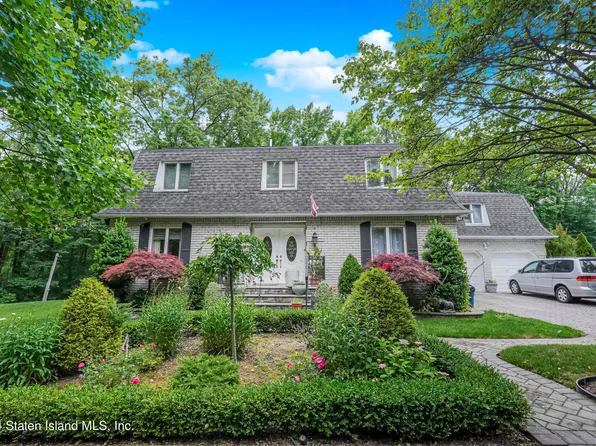 157 Collyer Ave, Staten Island, NY 10312