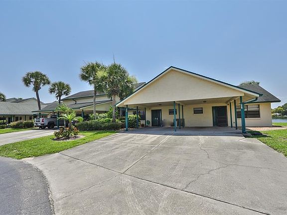 2nd image of 652 Yardarm Dr #26