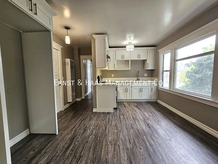 755 Elm Ave — Photo 5