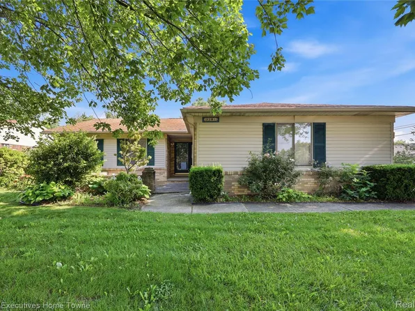 5281 Shruboak Dr, Sterling Heights, MI 48310