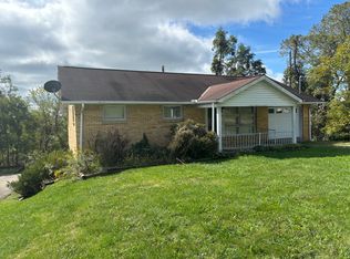 143 Main St, Hickory, PA 15340