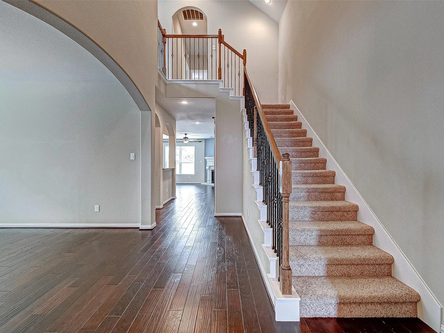 4 bed, 3.0 bath, 2746 sqft, $3,000 — Photo 4