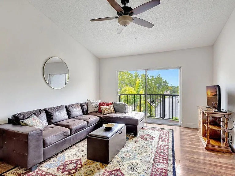 1400 Crestwood Ct S #1407 — Photo 4