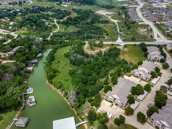 9391 Boat Club Rd, Fort Worth, TX 76179