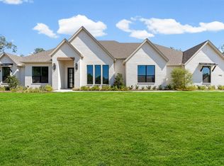 1130 E Landings N, Granbury, TX 76049