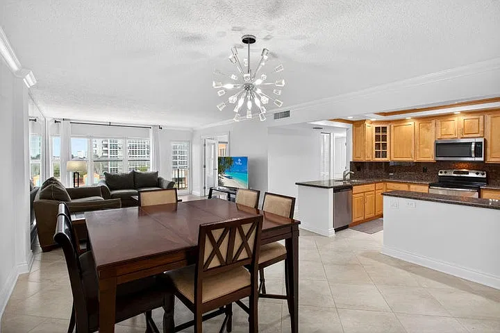 2 bed, 1200 sqft, $3,250 — Photo 2