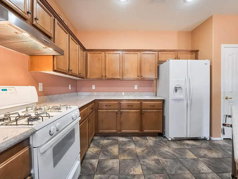 3586 Driving Range St — Photo 20