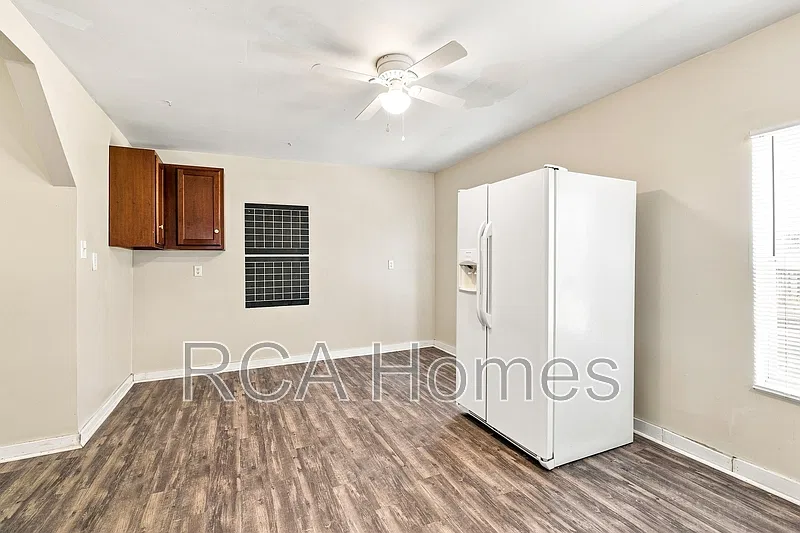 4 bed, 2.0 bath, $2,095 — Photo 4