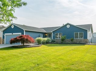60 Kaye Park Ter, Rochester, NY 14624