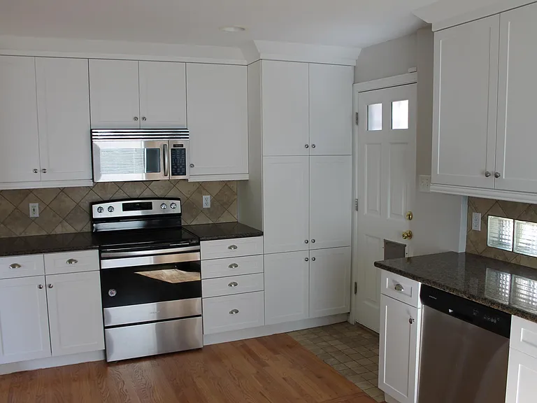 1060 S Cook St — Photo 6