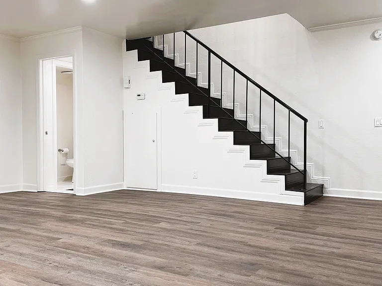 515 S Hobart Blvd #9 — Photo 11