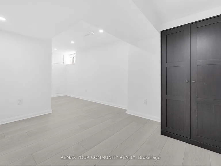 39 Veerland Dr #BASEMENT — Photo 16