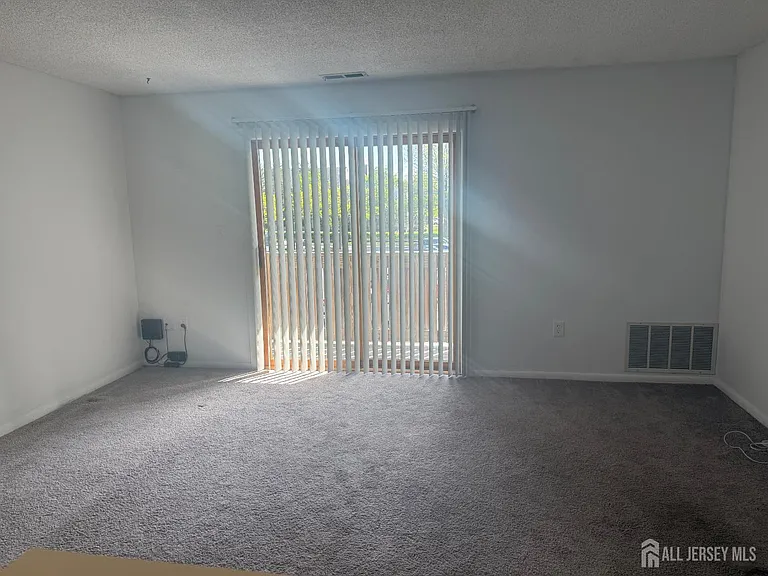 1908 Ravens Crest Dr — Photo 4