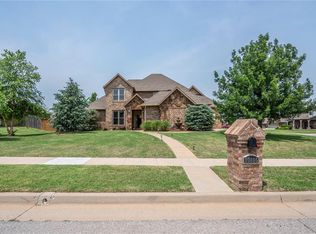 10805 NW 94th St, Yukon, OK 73099