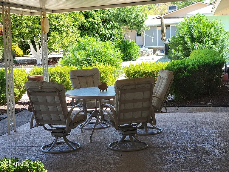 9714 W Hawthorn Ct — Photo 18