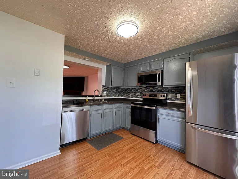 6917 Villa Del Rey Ct — Photo 3