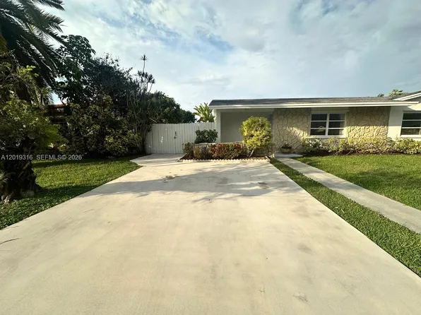 3245 Village Green Dr, Miami, FL 33175