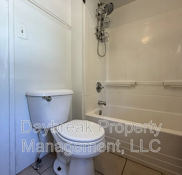 1228 10th St N #4 — Photo 20
