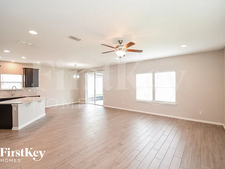 8169 Dancing Fox St — Photo 3