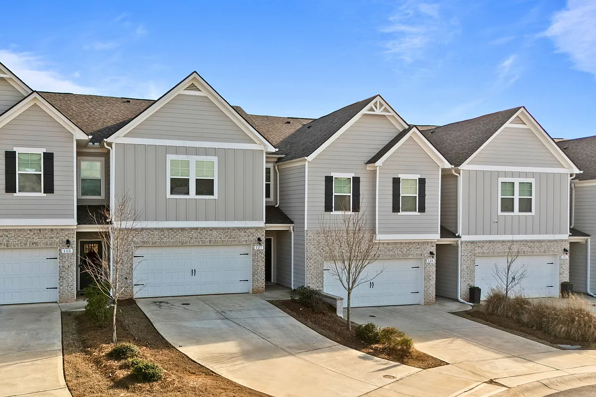 Building Photo - 127 Raiden Cir