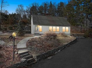 707 Martins Pond Rd, Groton, MA 01450