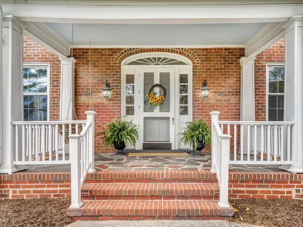 1800 Depot St NE, Christiansburg, VA 24073