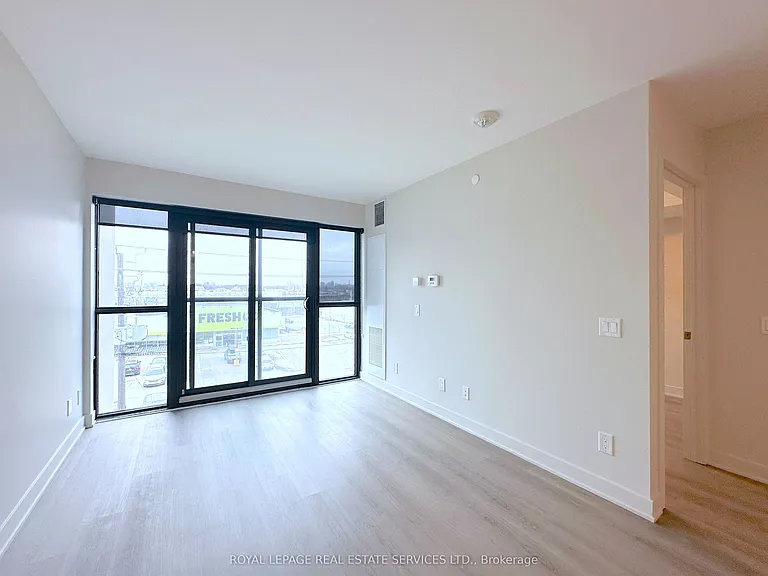 3385 Dundas St W #409 — Photo 6