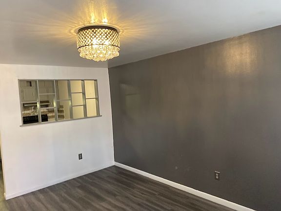 2nd image of 202 Kenbrook Dr #2