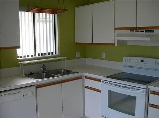 3rd image of 59 Buxton Ln
