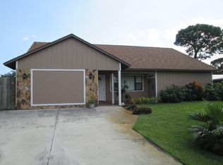 171 S Wimbrow Dr, Sebastian, FL 32958