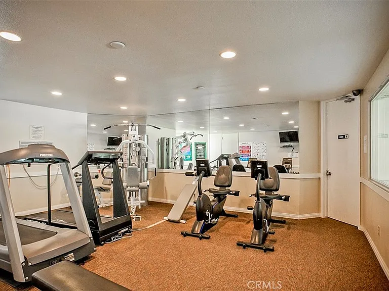 5345 White Oak Ave #G — Photo 22