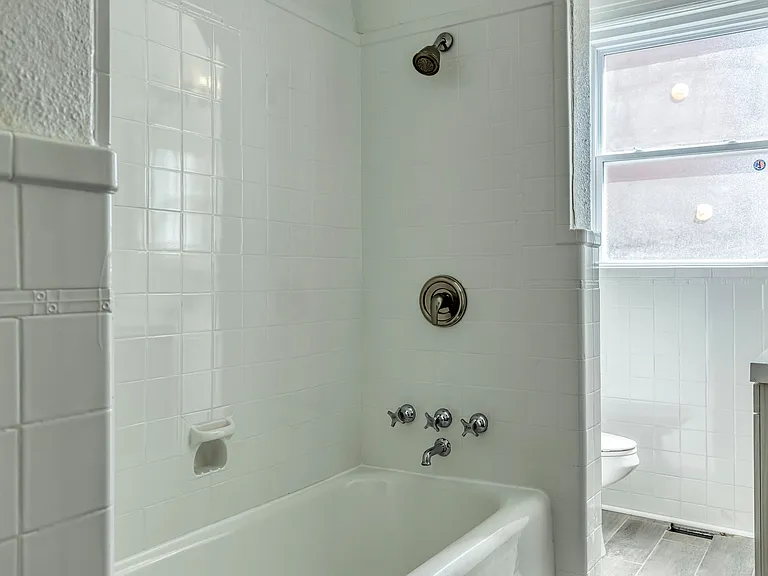 7024 Forsyth Blvd #2E — Photo 21