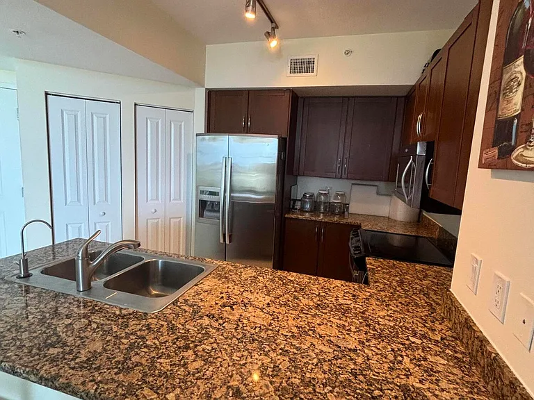 350 N Federal Hwy #1209 — Photo 5