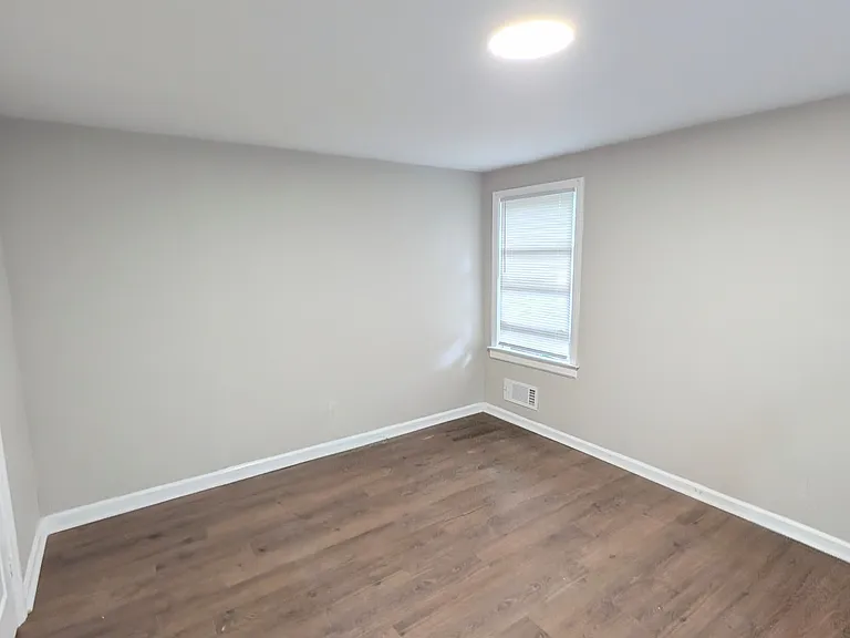1332 Akridge St NW — Photo 8