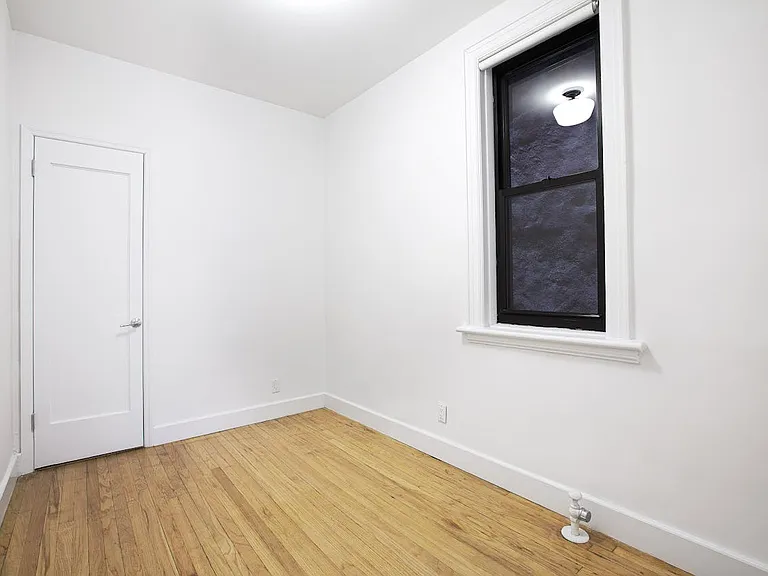 148 W 10th St #2A — Photo 2