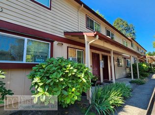 9555 SW Hall Blvd APT 18, Tigard, OR 97223