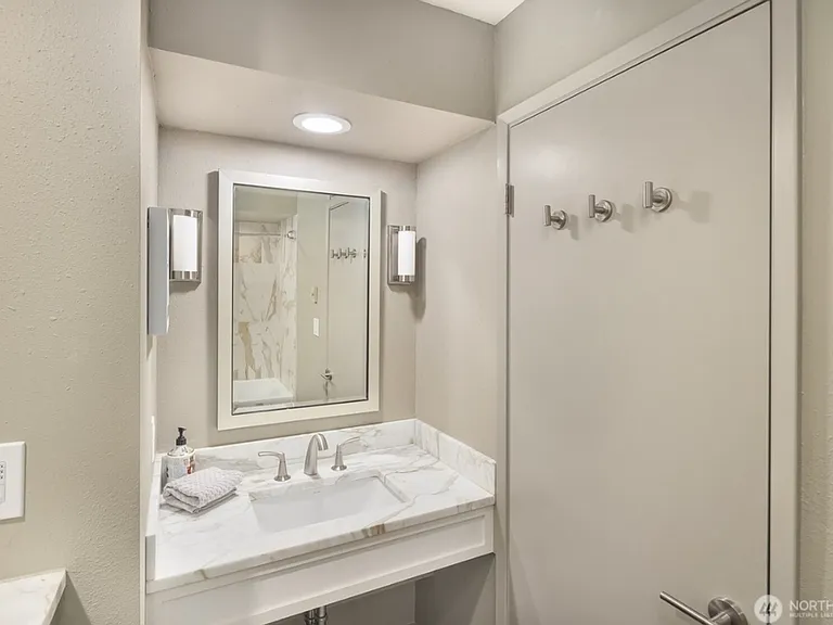 1234 Taylor Ave N #4 — Photo 23