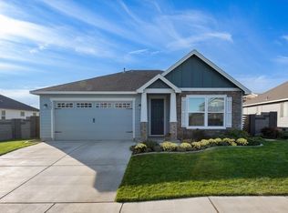 8207 Ballard Loop, West Richland, WA 99353
