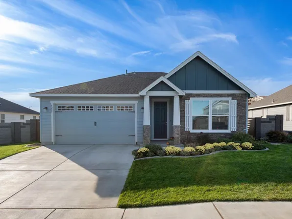 8207 Ballard Loop, West Richland, WA 99353