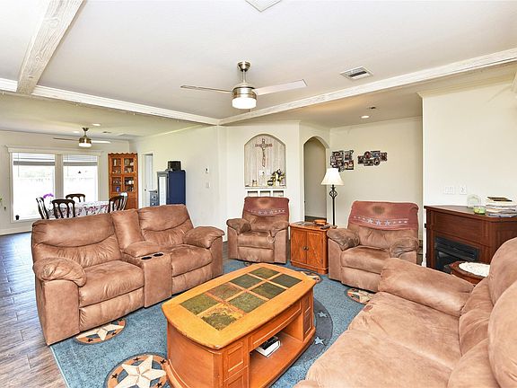 4th image of 3221 Pecha Ln
