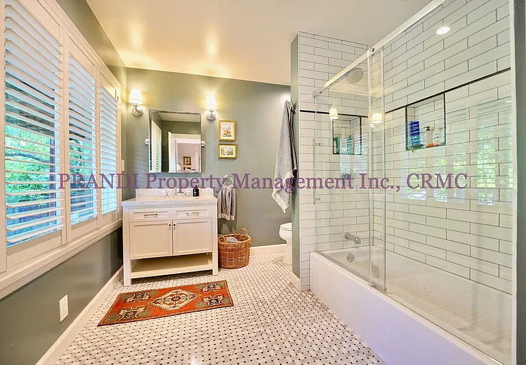 124 Prospect Ave — Photo 29