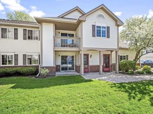 608 Pewaukee Rd UNIT A, Pewaukee, WI 53072