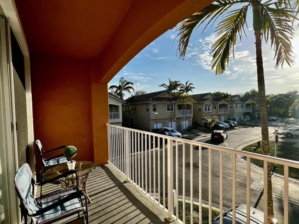 2900 Carvelle Drive, Riviera Beach, FL 33404