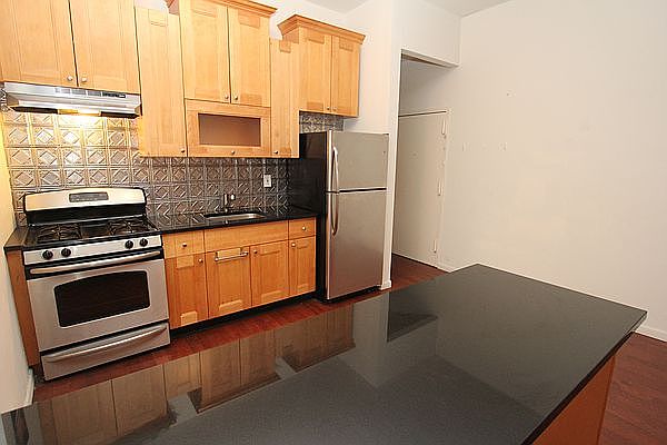 1st image of 204 15th St #2