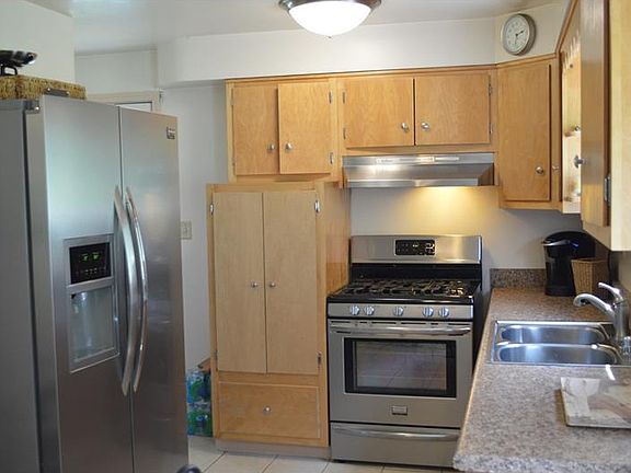 5th image of 516 Woodward Ave