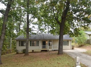 4027 Warren Rd, Flowery Branch, GA 30542