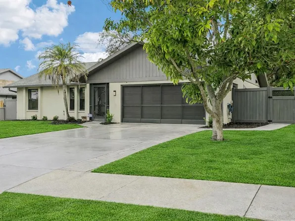 5753 Colonial Oaks Blvd, Sarasota, FL 34232