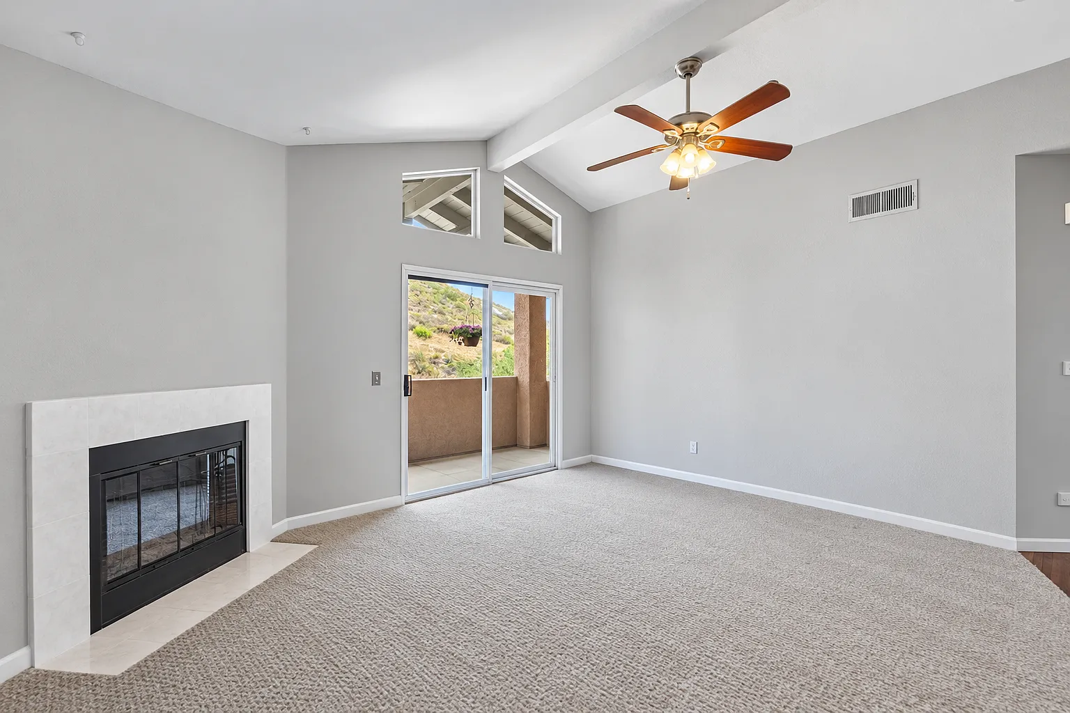 2 bed, 968 sqft, $2,900 — Photo 1